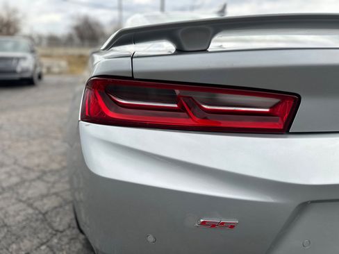 Used 2017 Chevrolet Camaro SS image 11