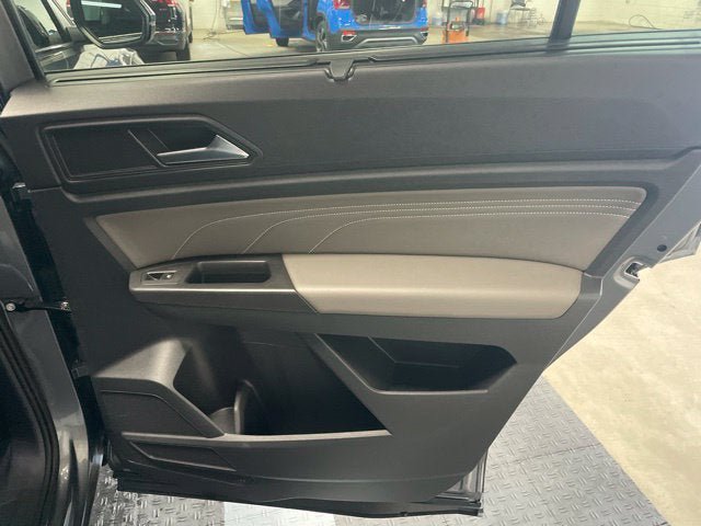 Certified 2023 Volkswagen Atlas SE AWD/4WD image 5