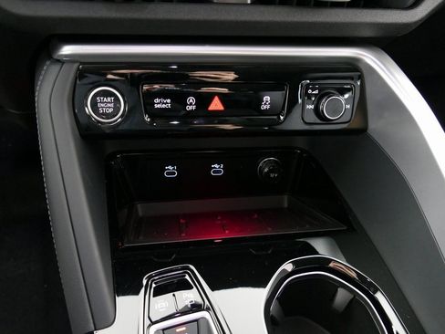 New 2025 Audi Q5 Premium Plus image 21