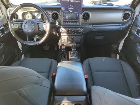 Used 2023 Jeep Gladiator Sport image 15