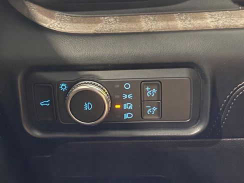 Used 2021 Ford Explorer Platinum w/ Equipment Group 601A AWD/4WD image 29