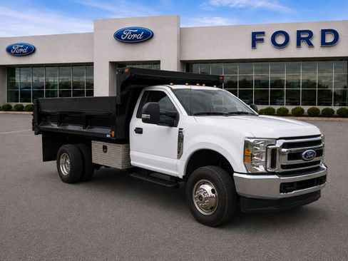 Used 2023 Ford F350 XL w/ Snow Plow Prep Package AWD/4WD image 1