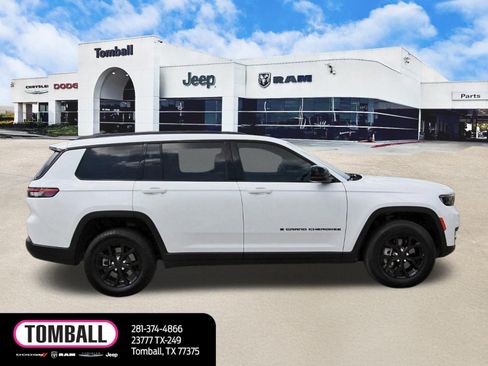 Used 2024 Jeep Grand Cherokee L Laredo image 8