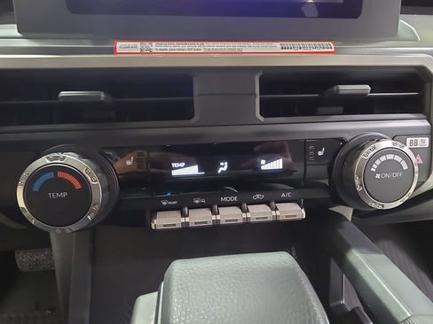 Used 2025 Toyota Tacoma SR5 image 21