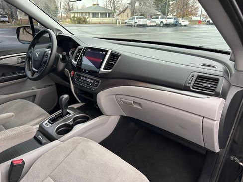 Used 2017 Honda Pilot EX image 26