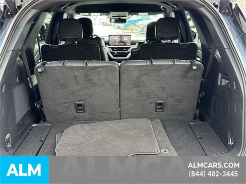 Used 2025 Ford Explorer ST-Line w/ Premium Package RWD image 23