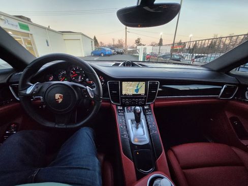 Used 2014 Porsche Panamera 4 AWD/4WD image 15