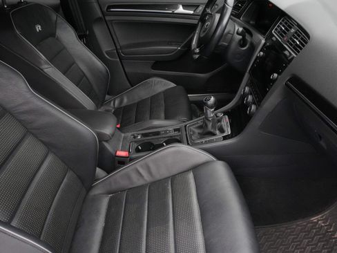Used 2019 Volkswagen Golf 4-Door AWD/4WD image 10