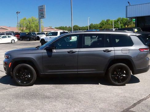 Used 2025 Jeep Grand Cherokee L Limited w/ Luxury Tech Group II AWD/4WD image 4
