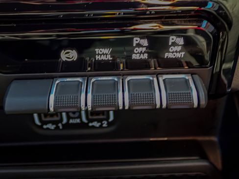 Used 2024 RAM 3500 Laramie w/ Night Edition image 21