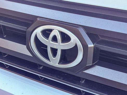 Used 2025 Toyota Tacoma SR image 10