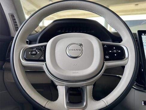 New 2026 Volvo XC90 T8 Ultra w/ Lounge Package image 24