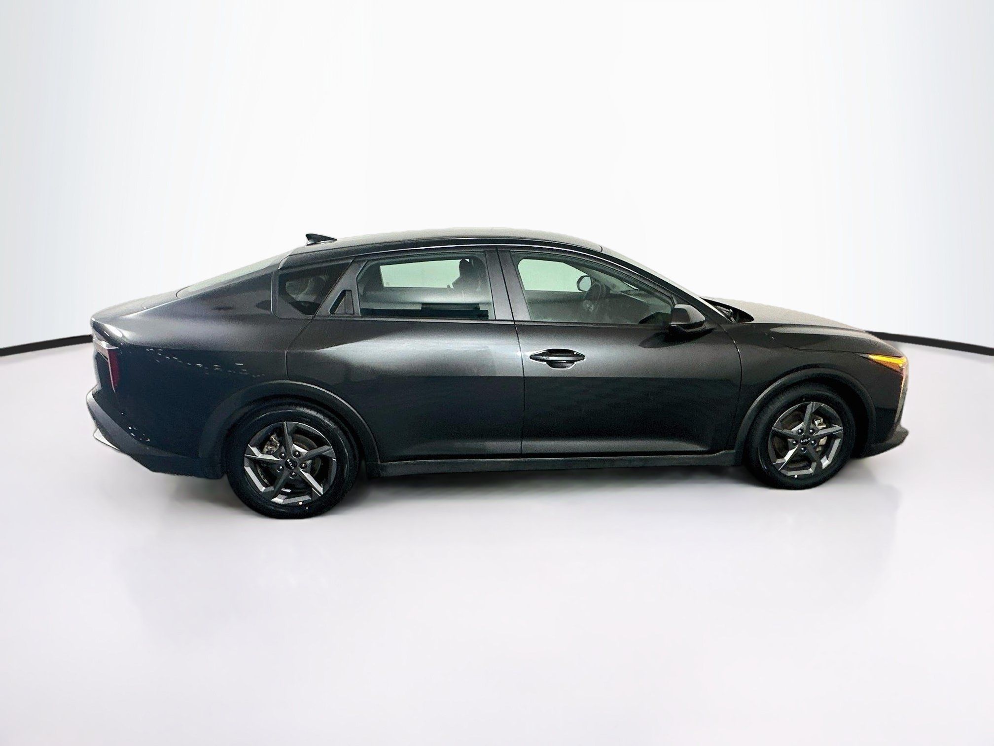 Used 2025 Kia K4 FWD image 10