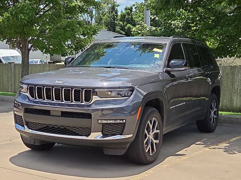 Used 2025 Jeep Grand Cherokee L Limited w/ Trailer Tow Package AWD/4WD image 2