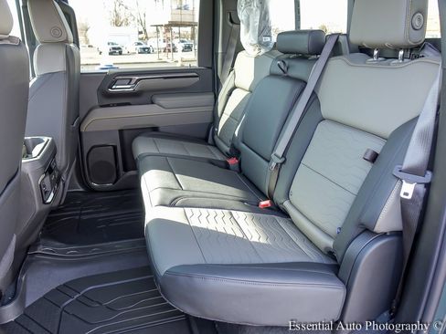 New 2026 Chevrolet Silverado 2500 ZR2 image 11