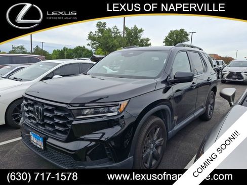 Used 2024 Honda Pilot Sport image 1