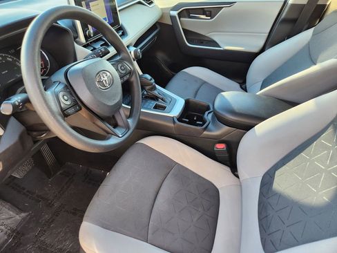 Used 2023 Toyota RAV4 XLE image 6