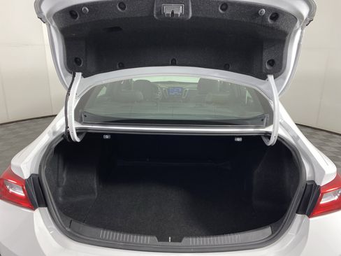 Used 2024 Chevrolet Malibu LT image 34