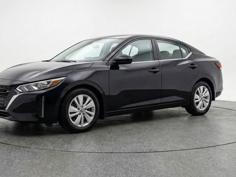 Used 2025 Nissan Sentra S image 3