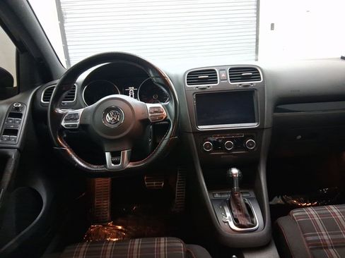 Used 2013 Volkswagen Golf 4-Door image 4