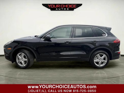 Used 2015 Porsche Cayenne S image 2