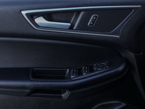 Used 2023 Ford Edge SEL image 29