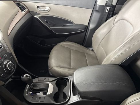 Used 2018 Hyundai Santa Fe Sport FWD image 19
