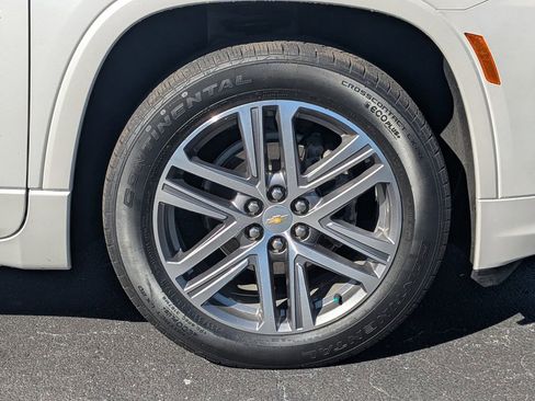 Used 2024 Chevrolet Traverse High Country image 11