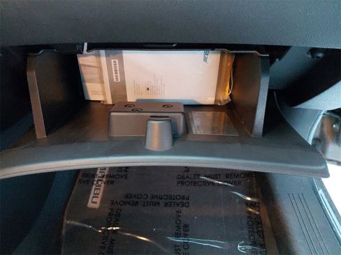 Used 2011 Chevrolet Malibu LTZ image 16