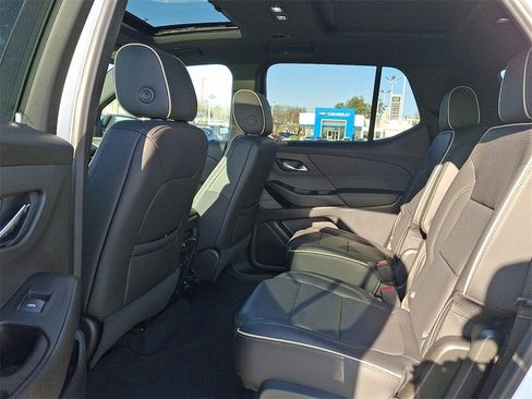 Certified 2023 Chevrolet Traverse Premier w/ Redline Edition image 11