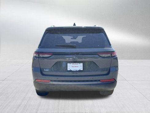 New 2027 Jeep Grand Cherokee Altitude RWD image 6