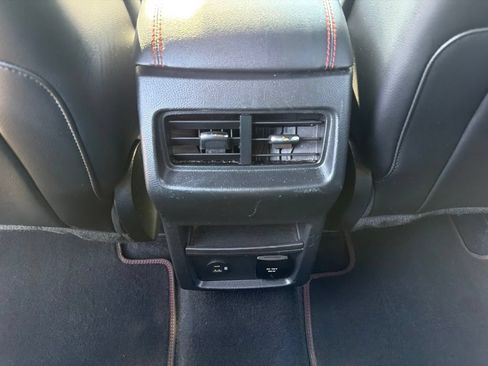 Used 2021 Ford Edge ST-Line FWD image 17