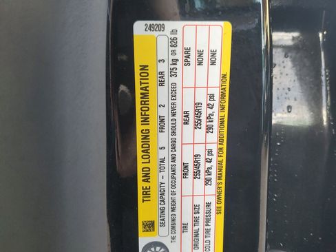 Used 2025 Tesla Model Y Long Range image 30