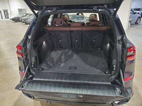 Used 2021 BMW X5 M50i w/ Dynamic Handling Package AWD/4WD image 47