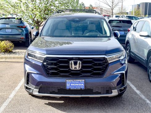 Used 2023 Honda Pilot Elite image 12