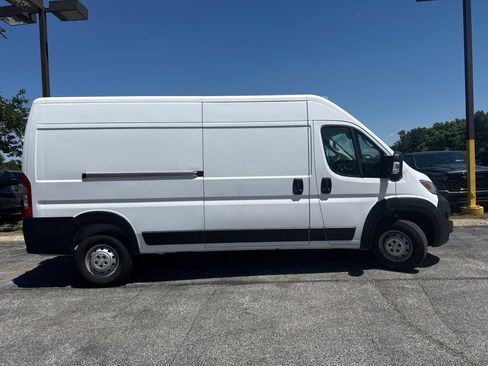 Used 2023 RAM ProMaster 2500 FWD image 6