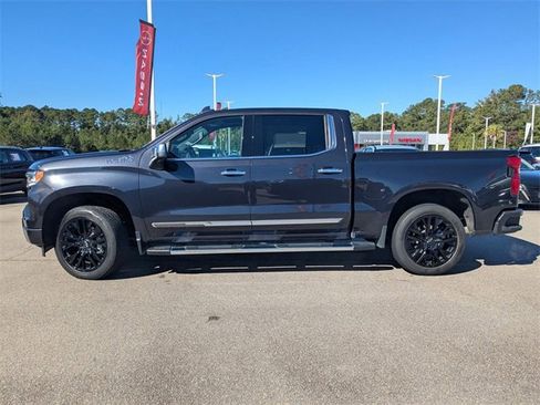 Used 2022 Chevrolet Silverado 1500 High Country w/ High Country Premium Package image 6