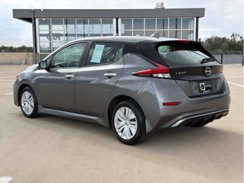 Used 2025 Nissan Leaf S FWD image 6