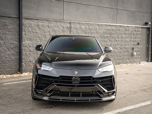 Used 2024 Lamborghini Urus Performante image 3
