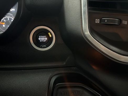 Used 2021 RAM 2500 Big Horn image 40