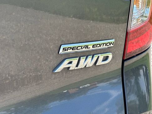 Used 2021 Honda Pilot Special Edition image 4