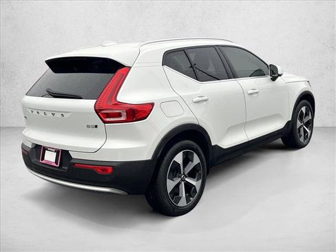 Used 2023 Volvo XC40 B5 Plus w/ Driver Assist Package image 5