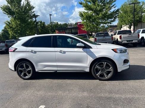 Used 2019 Ford Edge ST w/ Equipment Group 401A AWD/4WD image 5