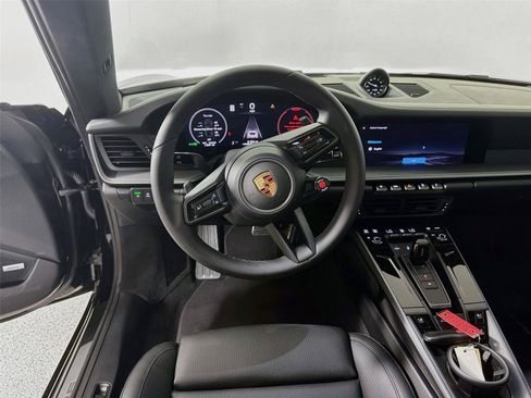 Certified 2026 Porsche 911 Carrera RWD image 17