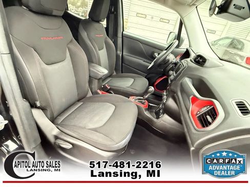 Used 2017 Jeep Renegade Trailhawk image 19