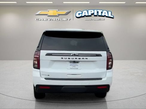 Used 2024 Chevrolet Suburban Z71 w/ Luxury Package AWD/4WD image 4