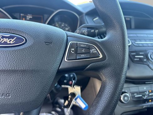 Used 2018 Ford Focus SE image 26