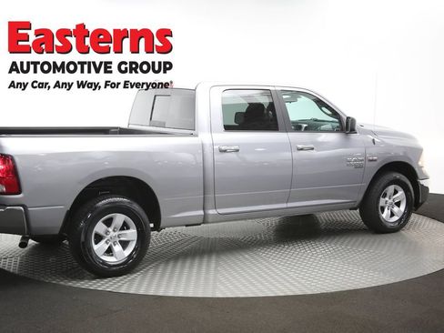Used 2019 RAM 1500 Classic SLT AWD/4WD image 41