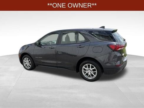 Used 2022 Chevrolet Equinox LS AWD/4WD image 4