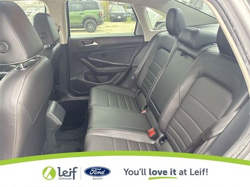 Used 2021 Volkswagen Jetta SE image 28